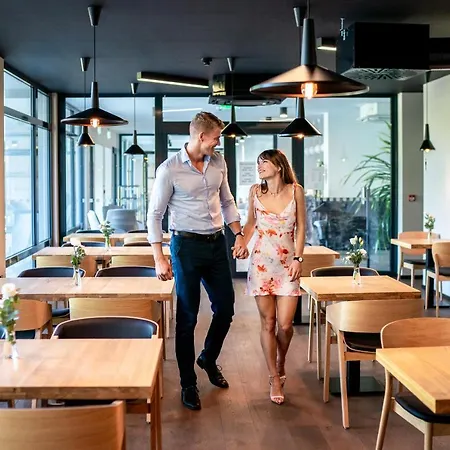 Hotel & Chariclea 4*