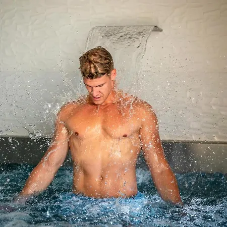 & Chariclea Hotel 4*